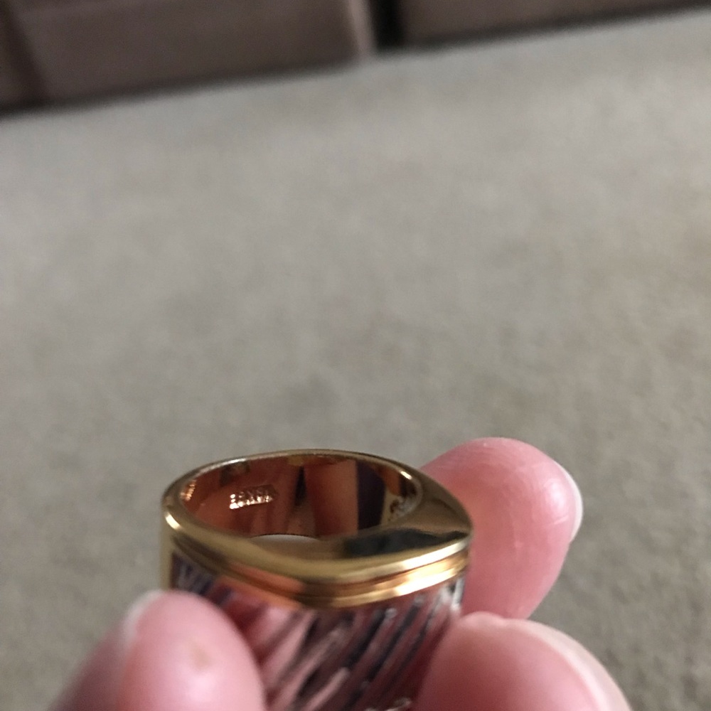 Gold/Silver solid ring. - Picture 5 of 5